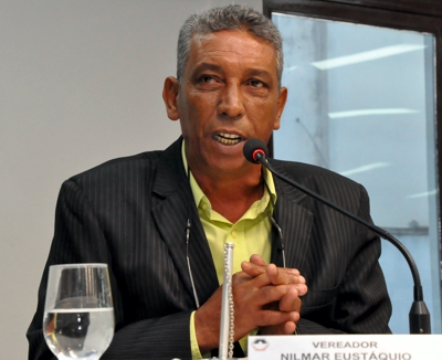 Nilmar - Gente roubando